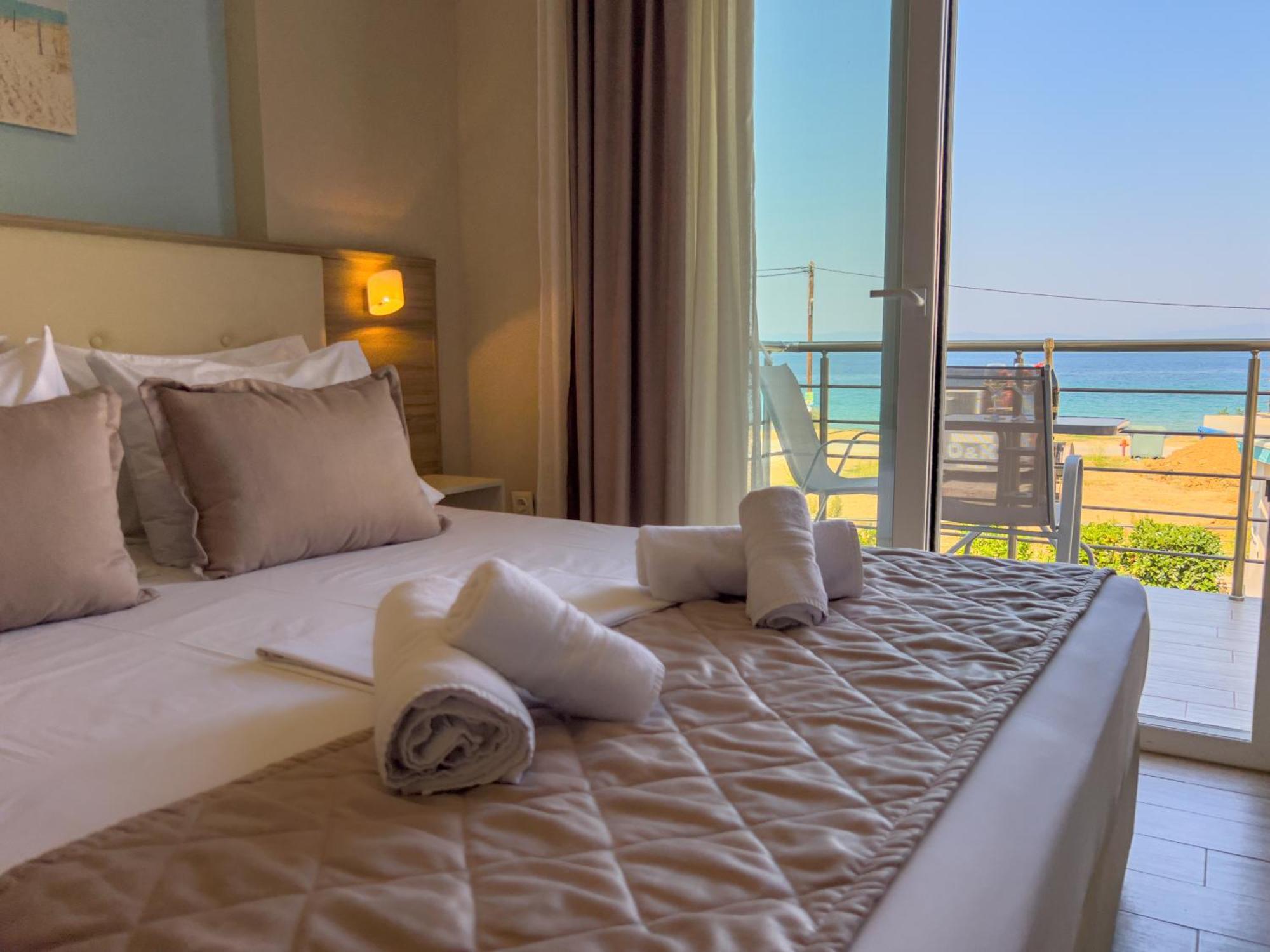 Yalos Beach Maisonettes Skala Sotiros Luaran gambar