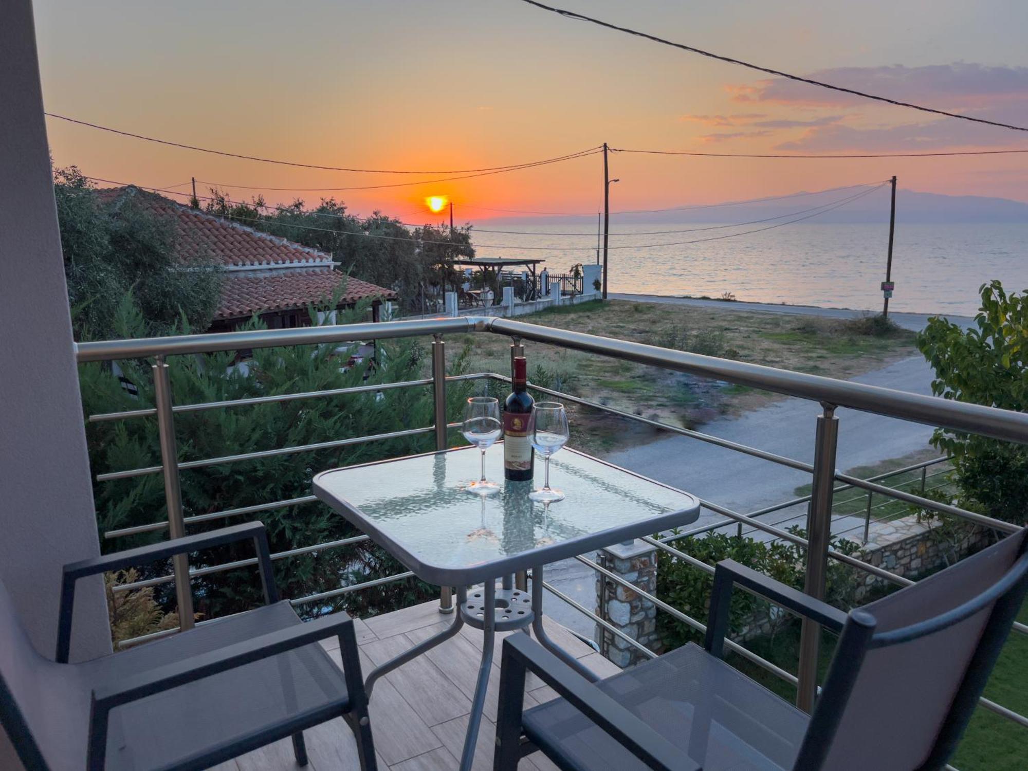Yalos Beach Maisonettes Skala Sotiros Luaran gambar