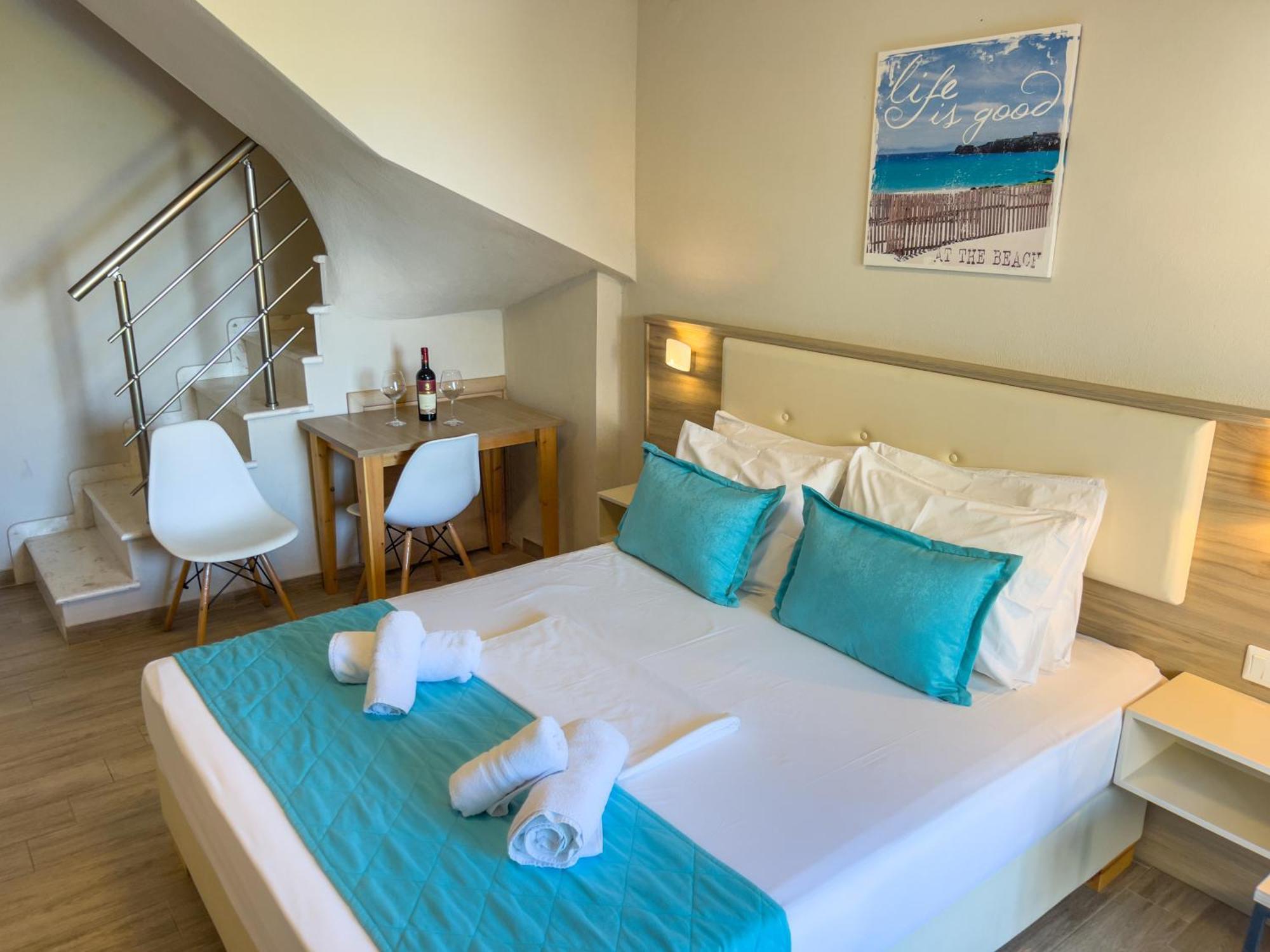 Yalos Beach Maisonettes Skala Sotiros Luaran gambar