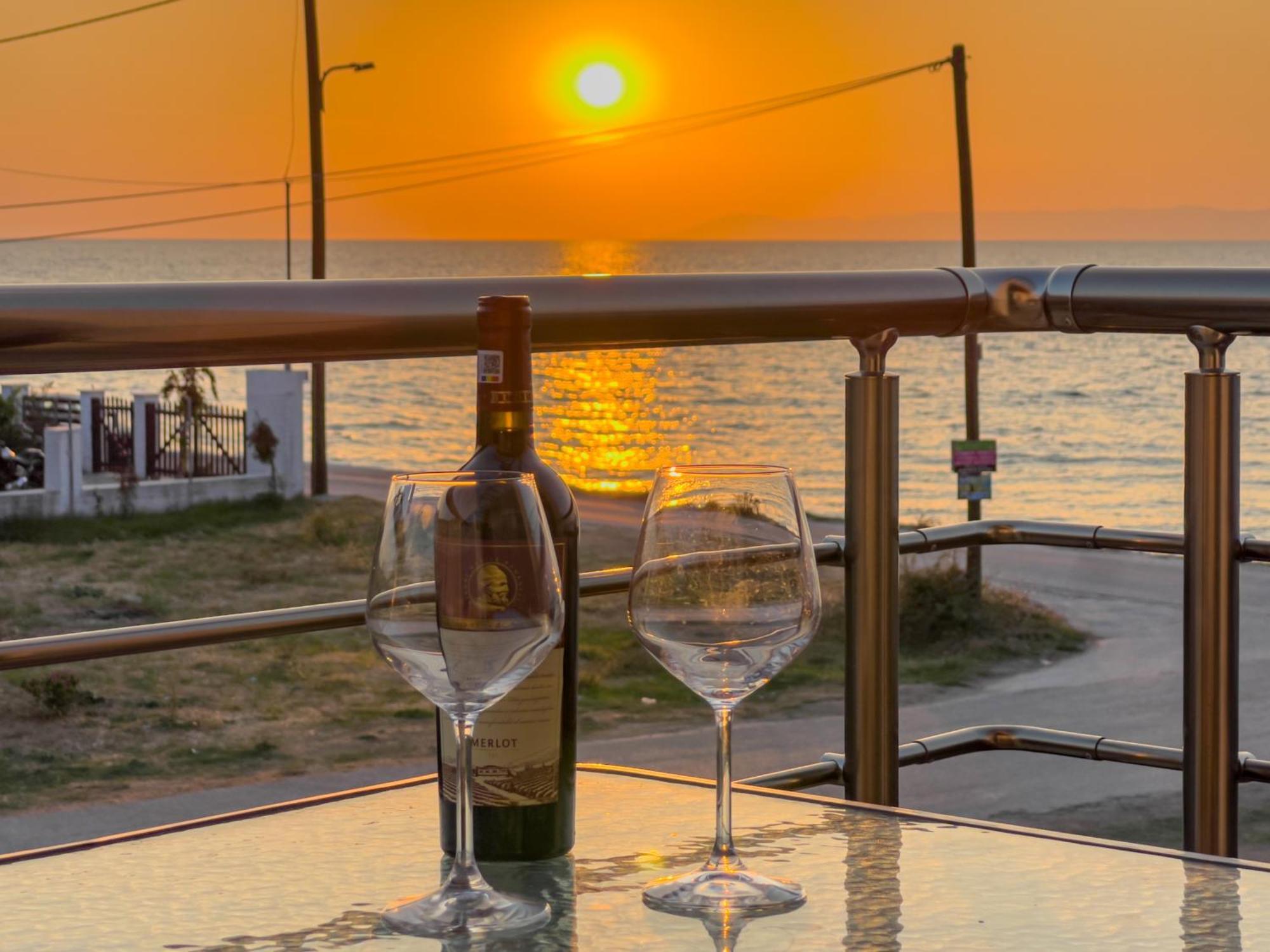 Yalos Beach Maisonettes Skala Sotiros Luaran gambar